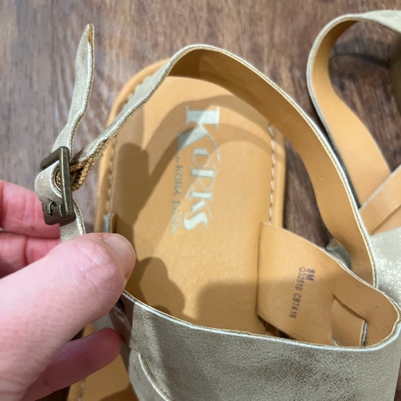 Kork by Kork-Ease Metallic Gold Open Toe Sandal - Picture 2 of 4